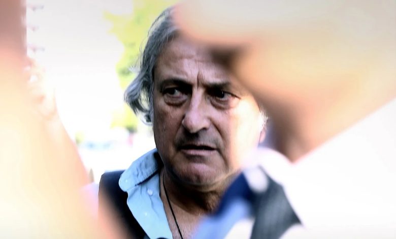 Yorgos Mazonakis soruşturmasında hipnoterapist ifade veriyor 1 Yorgos Mazonakis’in ölümüne ilişkin soruşturmada hipnoterapist, tanık sıfatıyla ifade vermek üzere Atina’daki Evelpidon Adliyesi’ne geldi