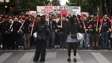 Avrupa’daki protesto dalgasının ardından Yunanistan’da öğretmenler, öğrenciler, üniversiteliler, sağlık çalışanları ve kamu emekçileri bugün ülke genelinde eyleme çıkıyor.