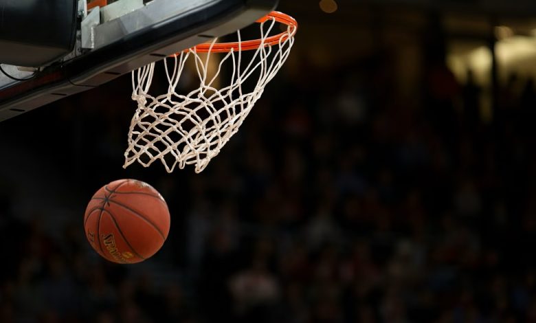 Yunanistan’daki şike soruşturması! 50 maç, 6 şüpheli ve 820 bin euroluk dosya 1 Yunanistan basketbolunda bir okul maçındaki şüpheli hakem kararlarıyla başlayan soruşturma giderek büyüyor.